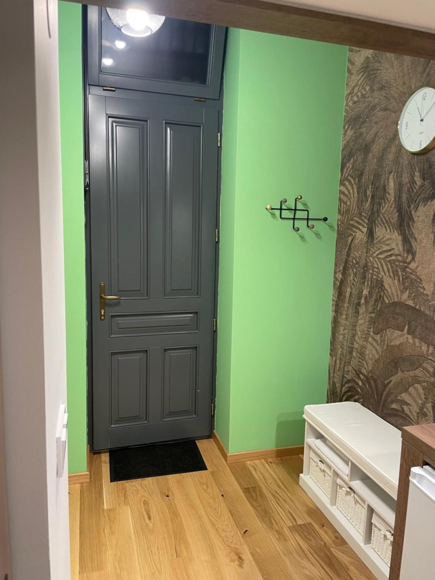 Central Apartment With 2 Bedrooms And 2 Bathrooms Oradea Buitenkant foto